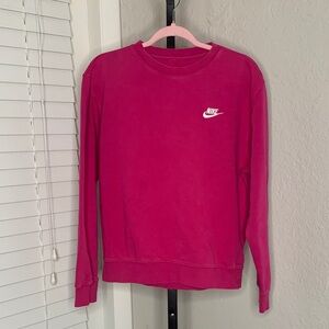 Nike Women's Fuchsia Crew Neck Sweatshirt small